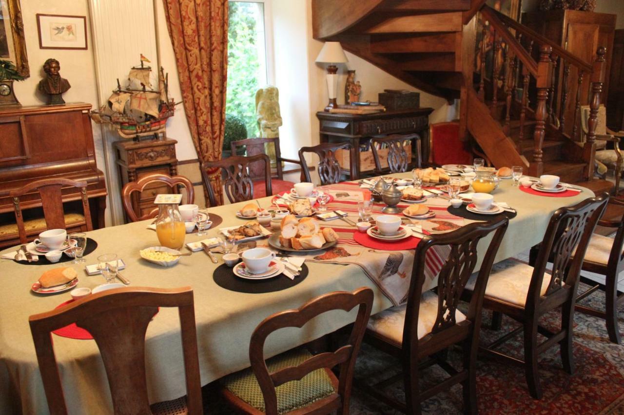 Manoir De Kerliviry Bed and Breakfast Cléder Exteriör bild